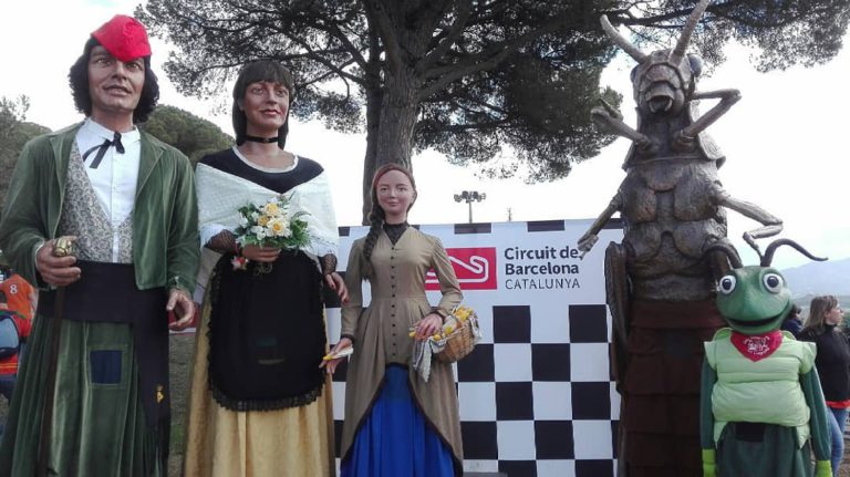 Els gegants de la Llagosta, ahir, al Circuit de Montmeló