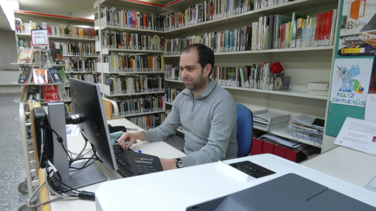 ‘El Verano que cambió mi vida’ i ‘Nadando en un cubo de acelgas’, novel·les més prestades per la Biblioteca de la Llagosta el 2018