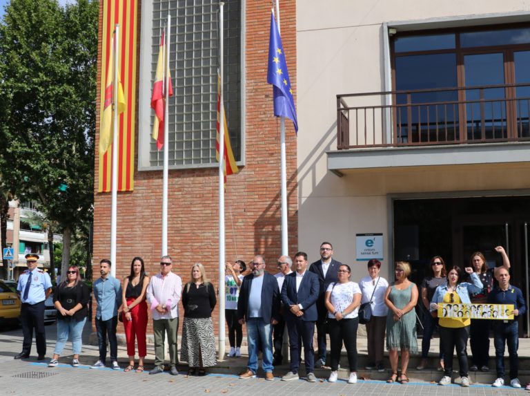 ERC demana un punt d’ofrenes florals per a la Diada ERC demana un punt d’ofrenes florals per a la Diada