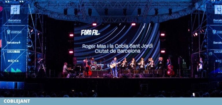 Coblejant. La cobla Sant Jordi desperta passions a Mèxic